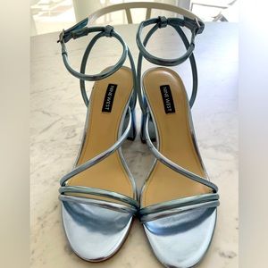 Nine West Size 7 metallic periwinkle sandal heels.